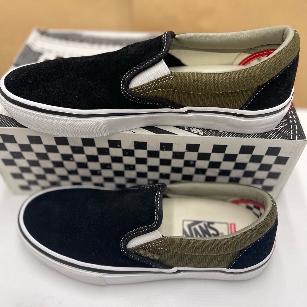 Vans WMNS Skate Slip-On
Black Olive Sneakers
VN0A5FCAB1V - Picture 12 of 16